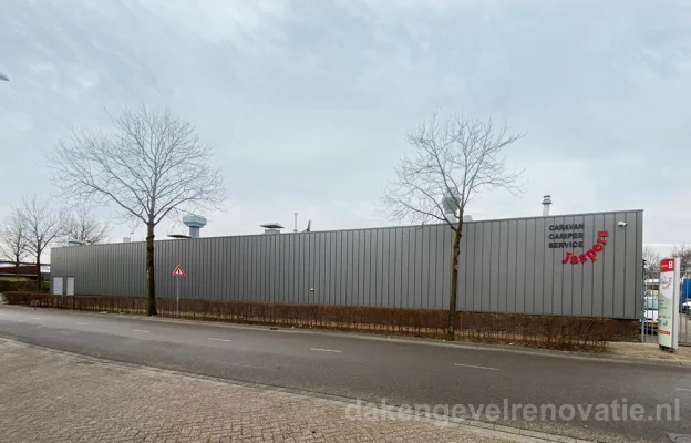 Meerkerk renovatie beplating bedrijfshal