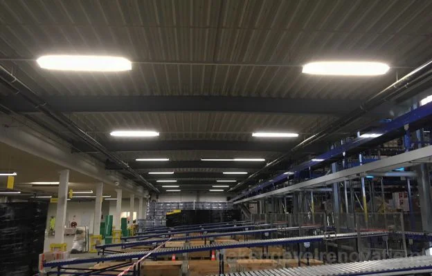 Oosterhout dicht dak lichtstraat magazijn
