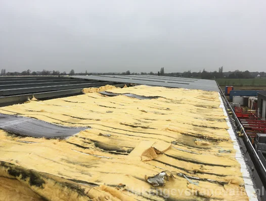 Stalen dak vervangen damwandplaten